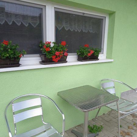 Готель Napsugar Vendeghaz Ujudvar Екстер'єр фото